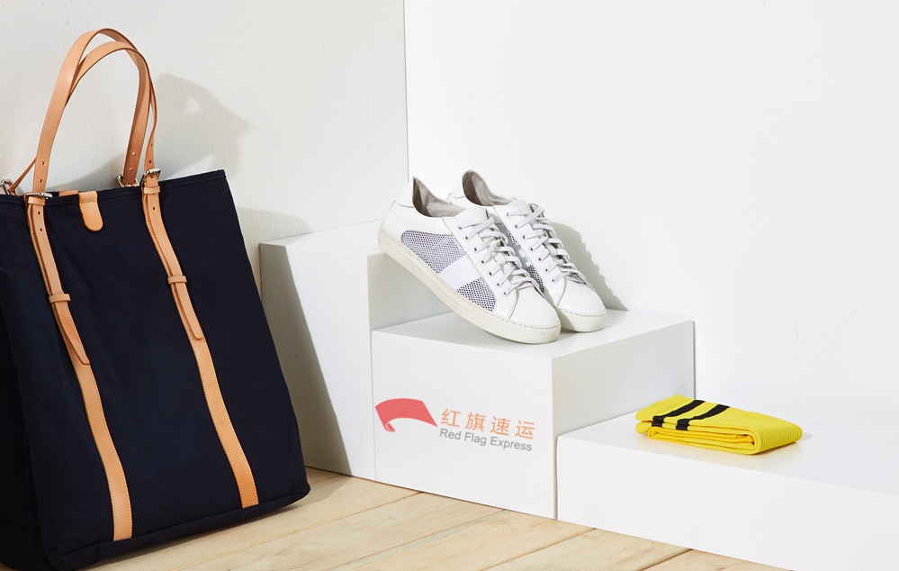 16563835941292.jpg 攝圖網_500512259_配飾鞋包靜物(企業商用)_副本.jpg